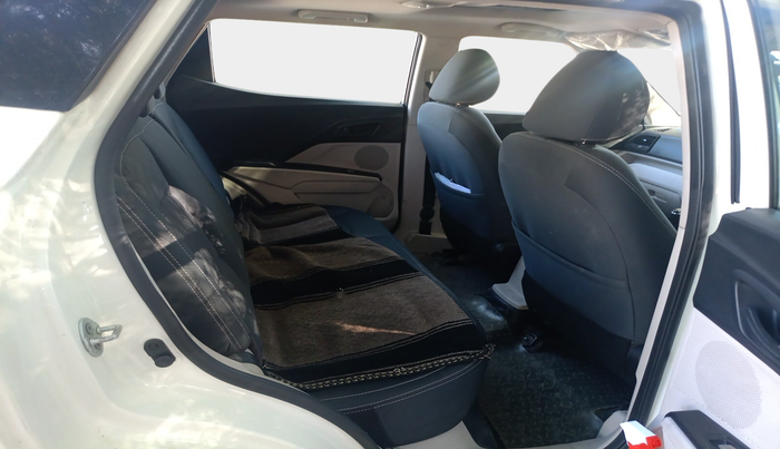 2021 Mahindra XUV300 W6 1.5 Sunroof Diesel, Diesel, Manual, 1,47,865 km, interior