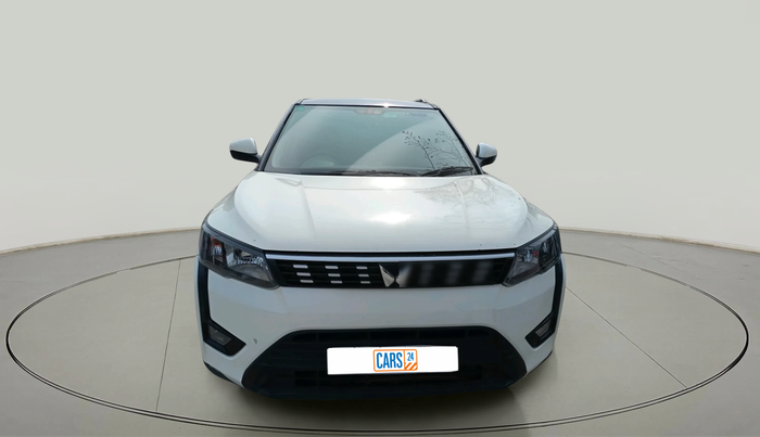 2023 Mahindra XUV300 W6 1.2 PETROL, Petrol, Manual, 46,657 km, exterior