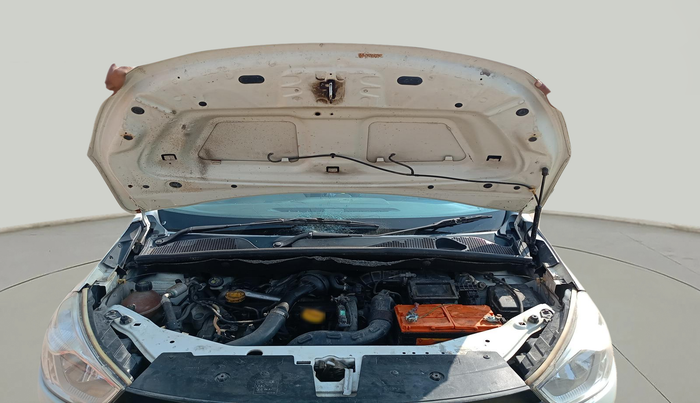 2017 Renault Lodgy 85 PS RXE 8 STR, Diesel, Manual, 1,49,581 km, exterior