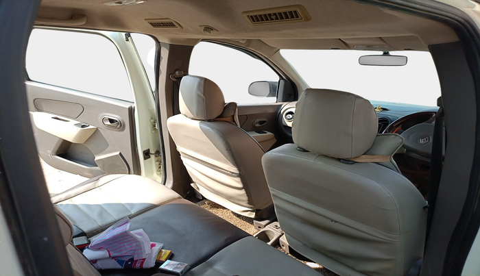 2017 Renault Lodgy 85 PS RXE 8 STR, Diesel, Manual, 1,49,581 km, interior