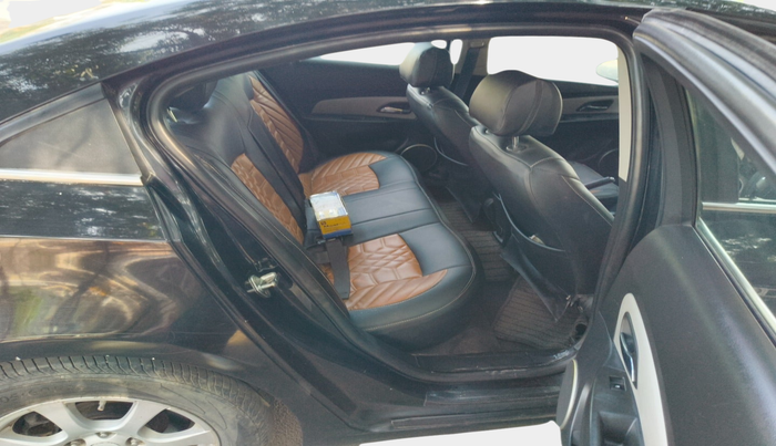 2011 Chevrolet Cruze LTZ, Diesel, Manual, 2,84,584 km, interior