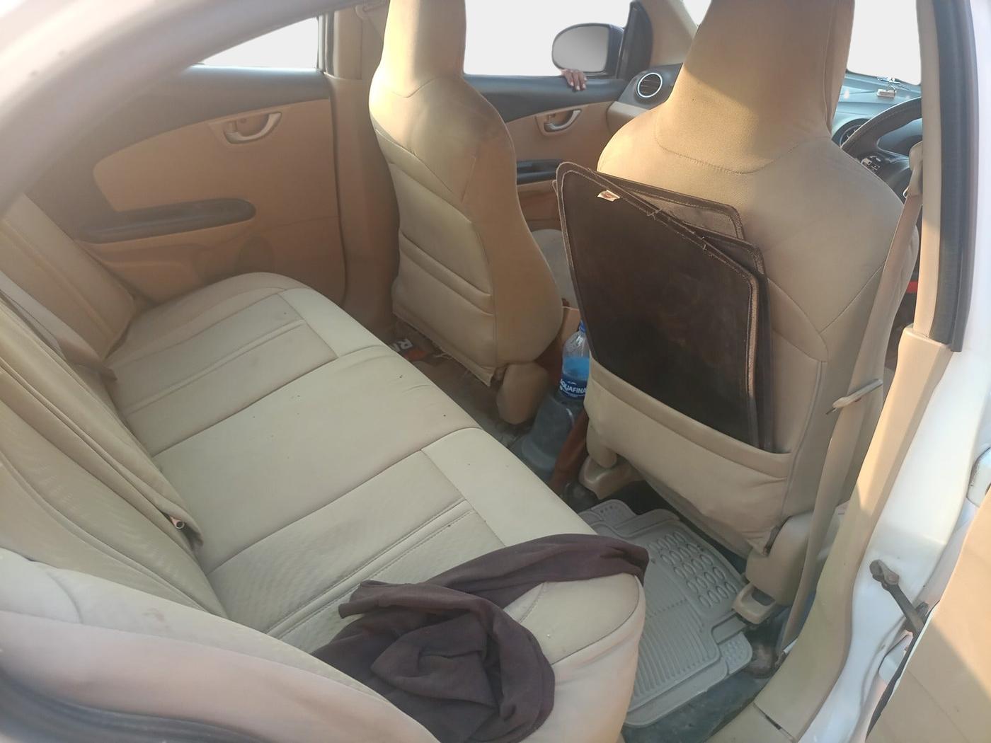 2015 Honda Amaze 1.5L I-DTEC S, Diesel, Manual, 1,55,000 km, interior