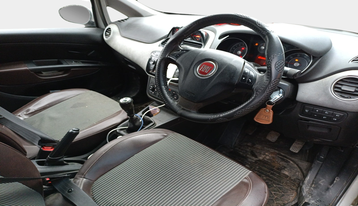 2016 Fiat Avventura EMOTION MULTIJET 1.3, Diesel, Manual, 1,16,984 km, interior