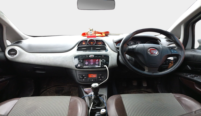 2016 Fiat Avventura EMOTION MULTIJET 1.3, Diesel, Manual, 1,16,984 km, interior