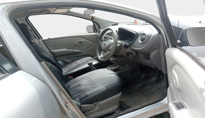 2016 Datsun Redi Go T (O), Petrol, Manual, 84,618 km, interior