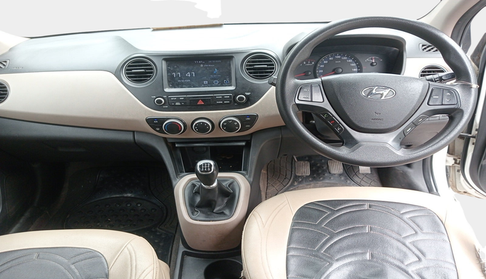 2017 Hyundai Xcent SX 1.2, Petrol, Manual, 1,13,667 km, interior