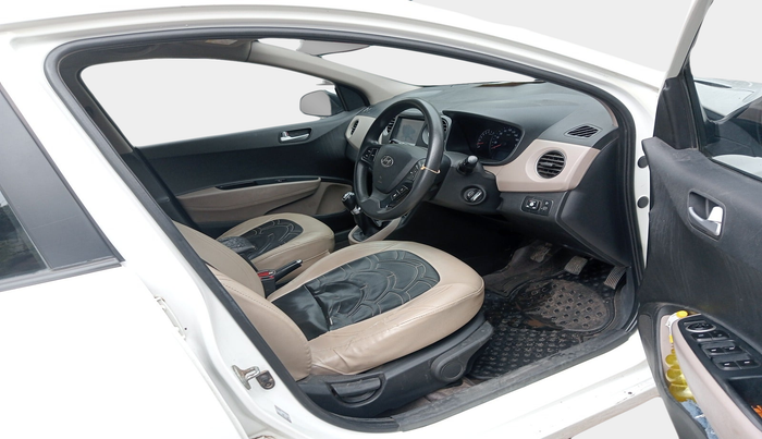 2017 Hyundai Xcent SX 1.2, Petrol, Manual, 1,13,667 km, interior