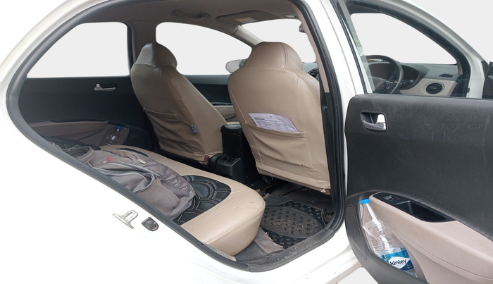 2017 Hyundai Xcent SX 1.2, Petrol, Manual, 1,13,667 km, interior