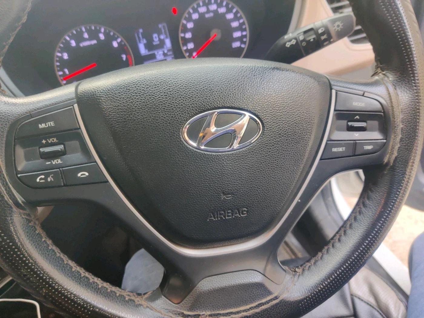 2020 Hyundai Elite i20 SPORTZ PLUS 1.2, Petrol, Manual, 76,438 km, interior