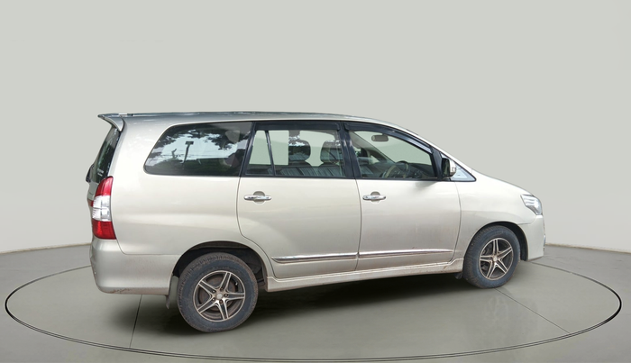 2015 Toyota Innova 2.5 ZX 7 STR, Diesel, Manual, 2,02,501 km, exterior