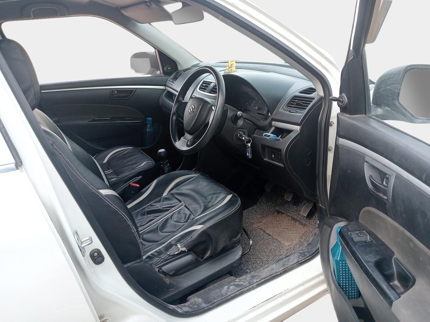 2015 Maruti Swift LXI, Petrol, Manual, 50,787 km, interior