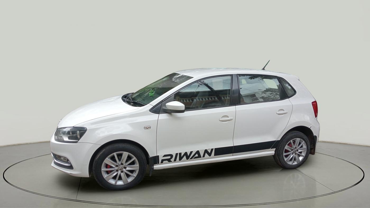 2015 Volkswagen Polo HIGHLINE1.2L, Petrol, Manual, 1,05,933 km, exterior