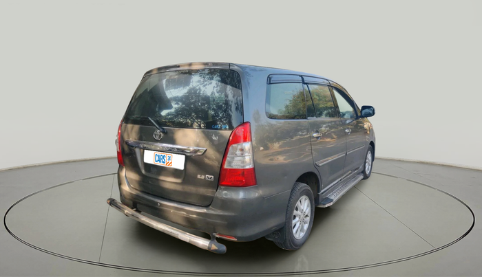 2012 Toyota Innova 2.5 VX 8 STR, Diesel, Manual, 1,23,653 km, exterior