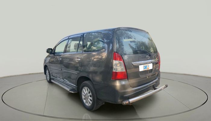 2012 Toyota Innova 2.5 VX 8 STR, Diesel, Manual, 1,23,653 km, exterior