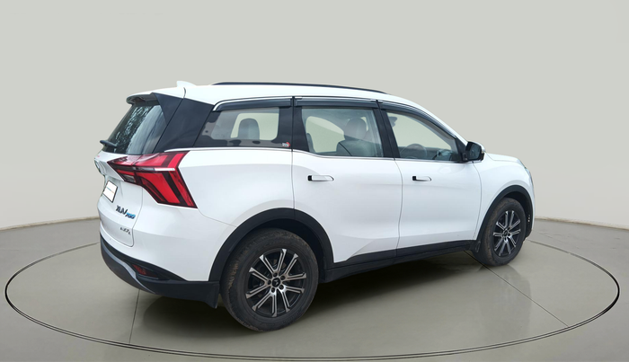 2024 Mahindra XUV700 AX 7 LUXURY D AT 7 STR, Diesel, Automatic, 32,147 km, exterior
