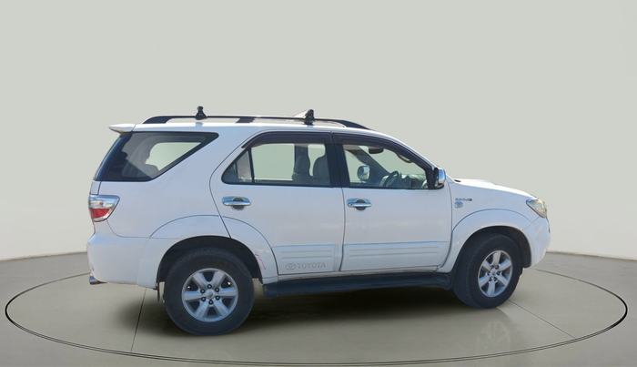 2009 Toyota Fortuner 3.0 4X4 MT, Diesel, Manual, 1,20,509 km, exterior