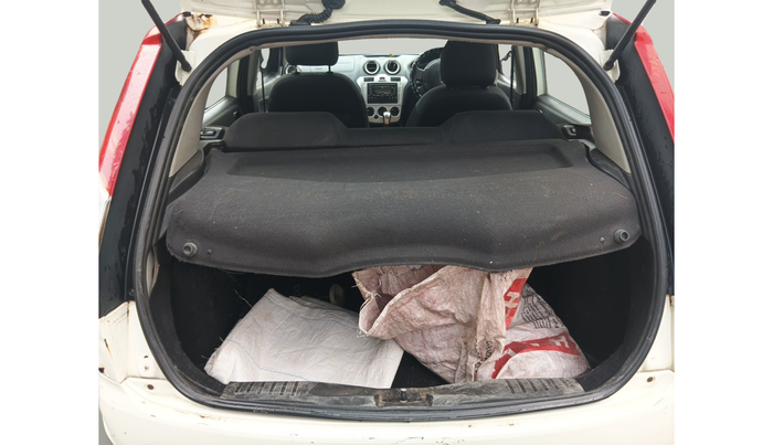 2013 Ford Figo TITANIUM 1.4 DIESEL, Diesel, Manual, 99,214 km, exterior