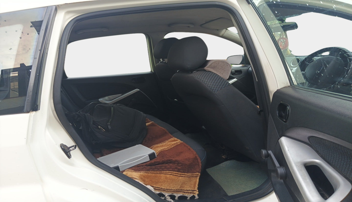 2013 Ford Figo TITANIUM 1.4 DIESEL, Diesel, Manual, 99,214 km, interior