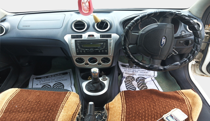 2013 Ford Figo TITANIUM 1.4 DIESEL, Diesel, Manual, 99,214 km, interior