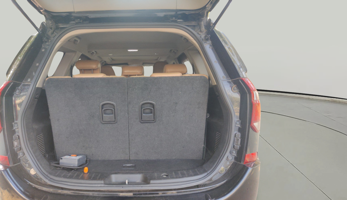 2019 Mahindra XUV500 W11, Diesel, Manual, 62,320 km, exterior