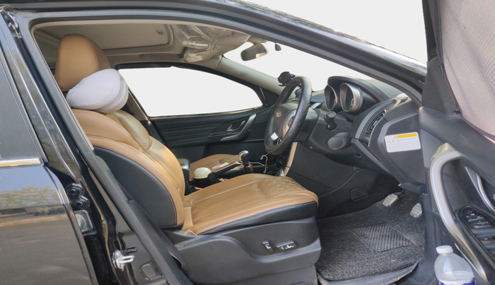 2019 Mahindra XUV500 W11, Diesel, Manual, 62,320 km, interior