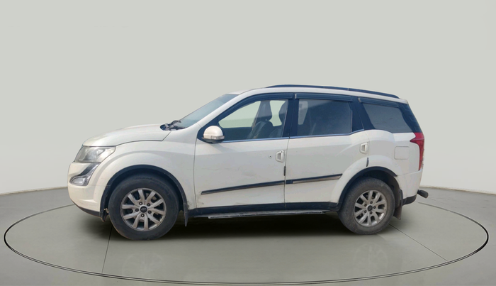 2016 Mahindra XUV500 W10, Diesel, Manual, 1,36,410 km, exterior