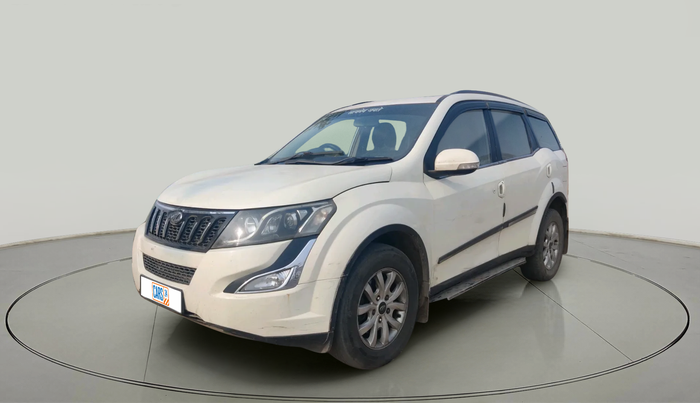2016 Mahindra XUV500 W10, Diesel, Manual, 1,36,410 km, exterior