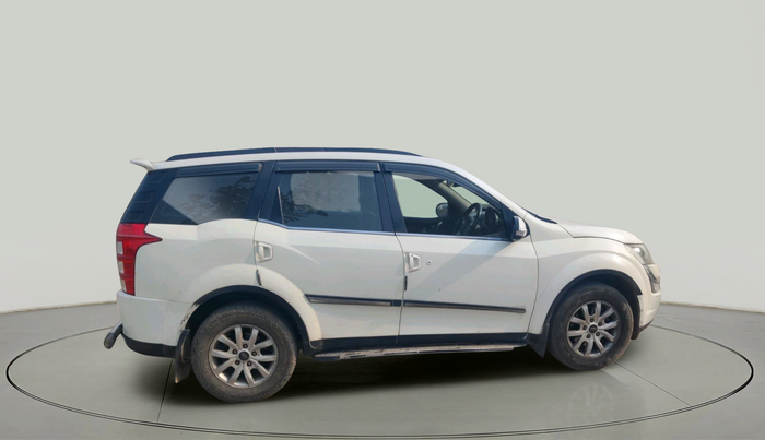 2016 Mahindra XUV500 W10, Diesel, Manual, 1,36,410 km, exterior