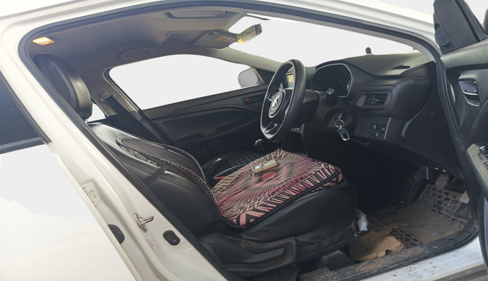 2023 Maruti BREZZA LXI SMART HYBRID, Petrol, Manual, 45,724 km, interior