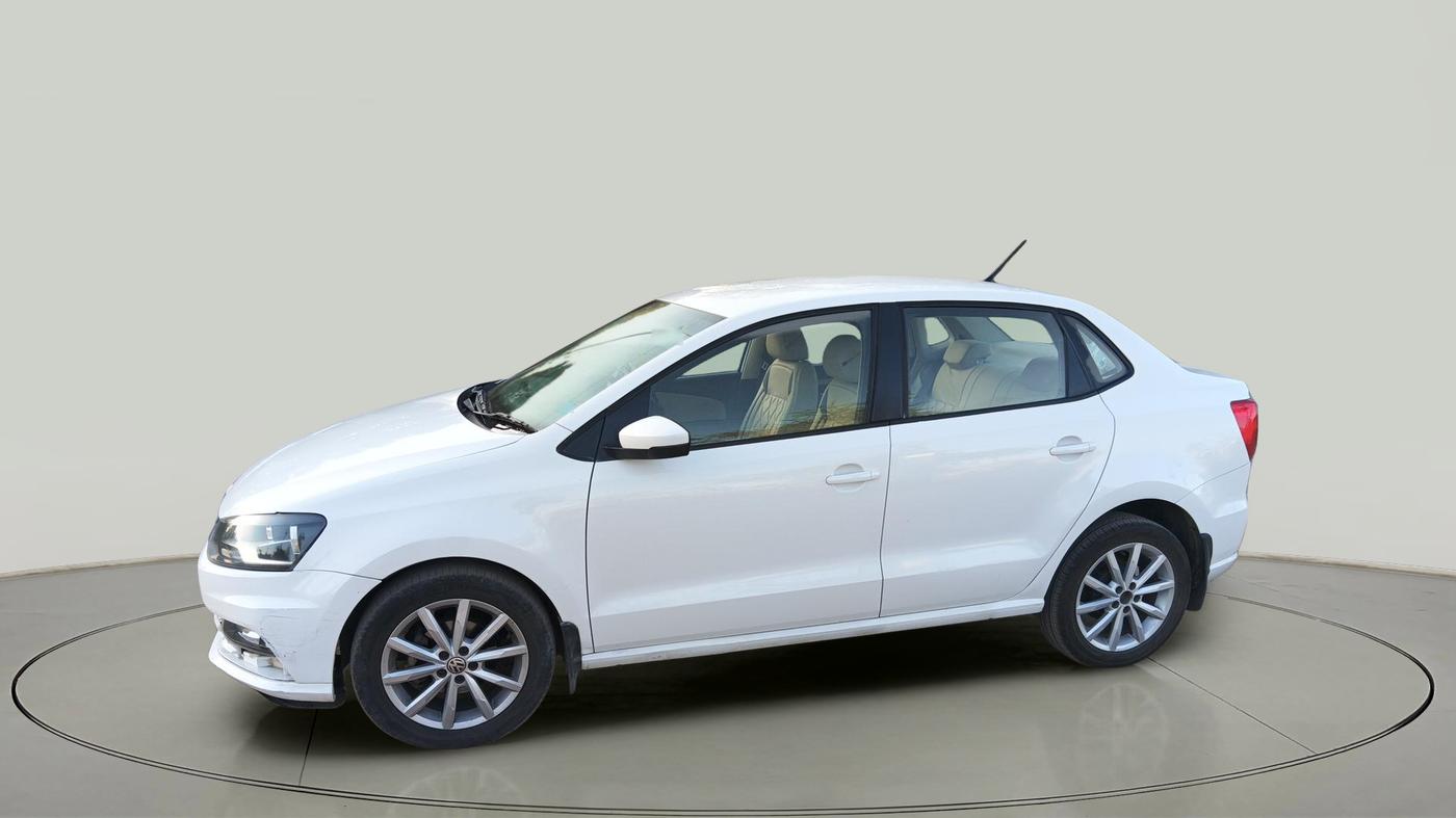 2017 Volkswagen Ameo HIGHLINE PLUS 1.5L AT 16 ALLOY, Diesel, Automatic, 80,496 km, exterior