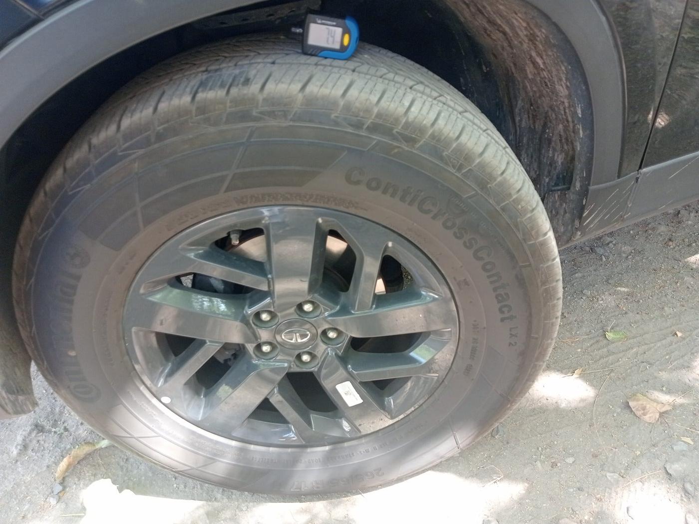2023 Tata Harrier XT Plus 2.0Lkryotec halo Dark Edition, Diesel, Manual, 31,531 km, tyre