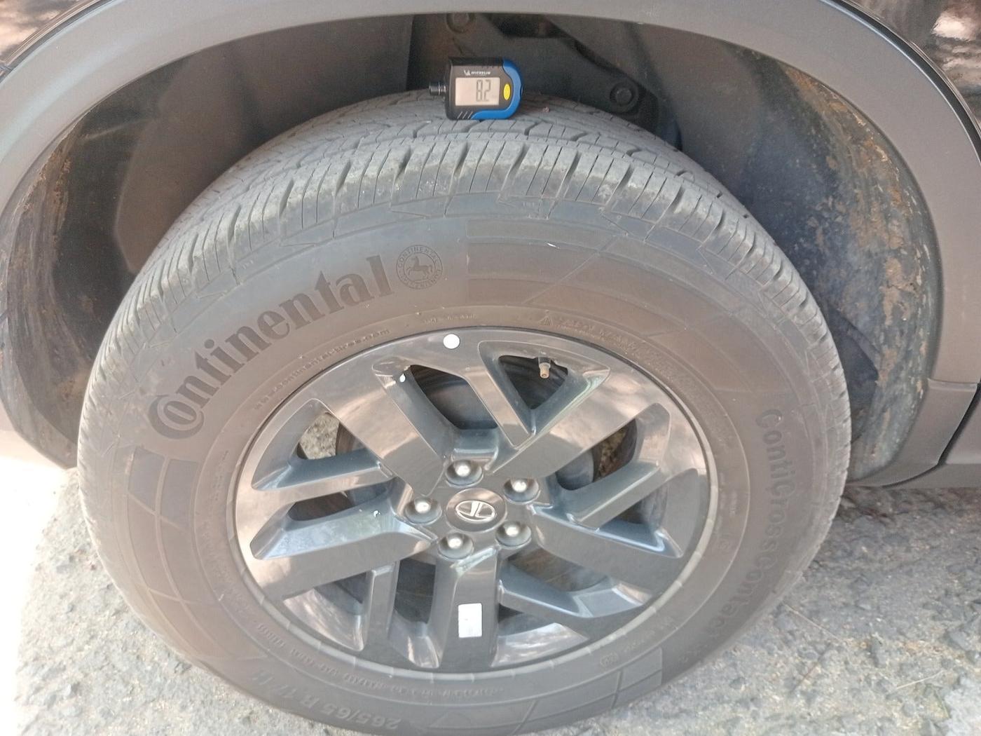 2023 Tata Harrier XT Plus 2.0Lkryotec halo Dark Edition, Diesel, Manual, 31,531 km, tyre
