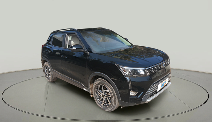 2023 Mahindra XUV300 W8 (O) 1.5 DIESEL, Diesel, Manual, 43,035 km, exterior