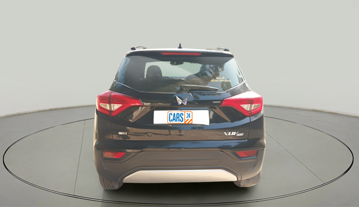 2023 Mahindra XUV300 W8 (O) 1.5 DIESEL, Diesel, Manual, 43,035 km, exterior