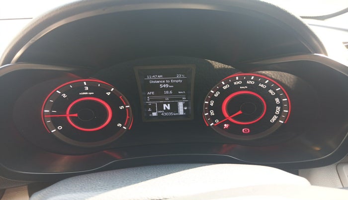 2023 Mahindra XUV300 W8 (O) 1.5 DIESEL, Diesel, Manual, 43,035 km, interior