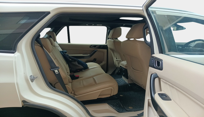 2020 Ford Endeavour TITANIUM 2.0 4X4 AT, Diesel, Automatic, 1,14,193 km, interior