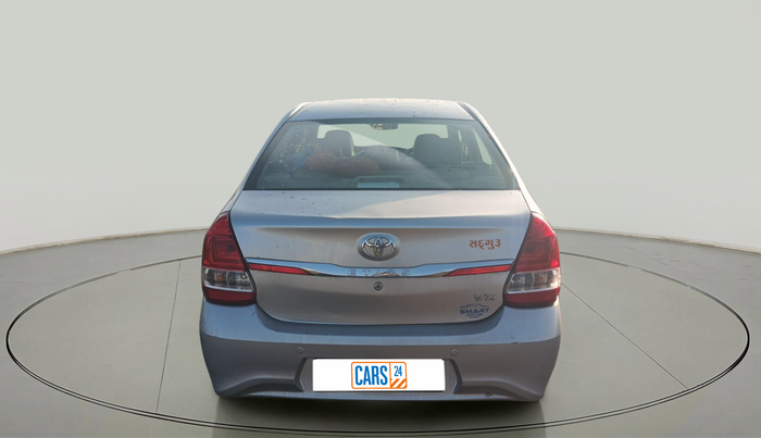 2017 Toyota Etios VX PLATINUM, Petrol, Manual, 2,26,138 km, exterior