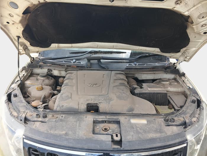 2017 Mahindra XUV500 W6, Diesel, Manual, 57,416 km, exterior