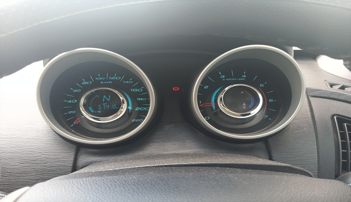 2017 Mahindra XUV500 W6, Diesel, Manual, 57,416 km, interior