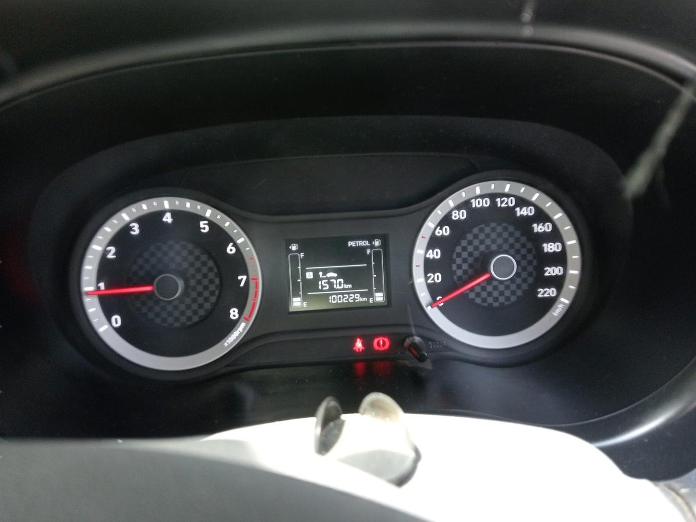 2021 Hyundai AURA S 1.2 CNG, Petrol, Manual, 1,00,229 km, interior