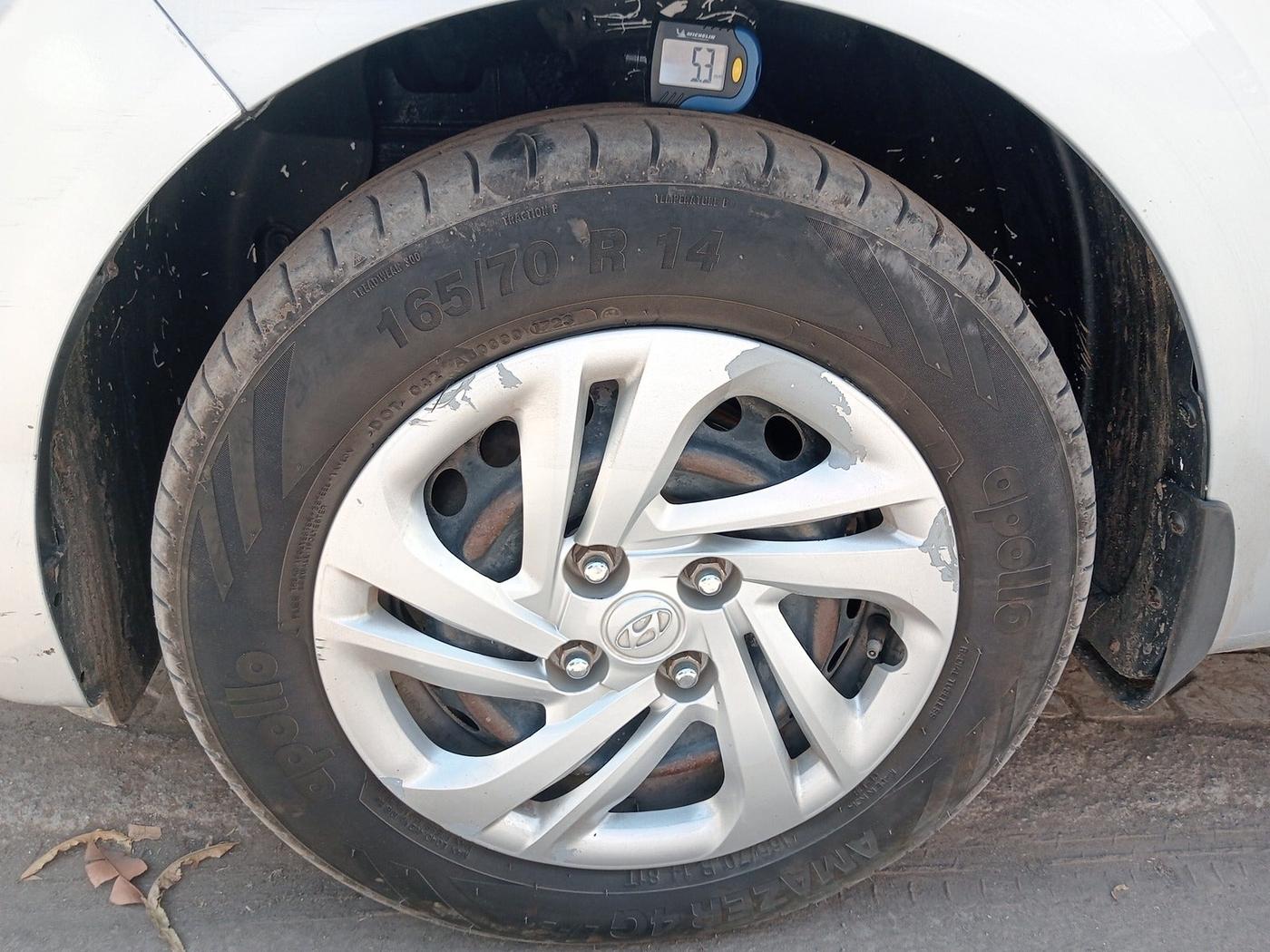 2021 Hyundai AURA S 1.2 CNG, Petrol, Manual, 1,00,229 km, tyre