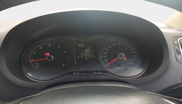 2016 Volkswagen Ameo HIGHLINE1.2L, Petrol, Manual, 1,67,525 km, interior