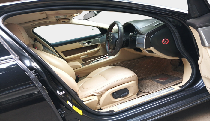 2013 Jaguar XF 2.2 DIESEL LUXURY, Diesel, Automatic, 80,318 km, interior