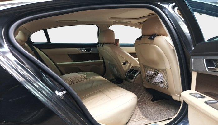 2013 Jaguar XF 2.2 DIESEL LUXURY, Diesel, Automatic, 80,318 km, interior