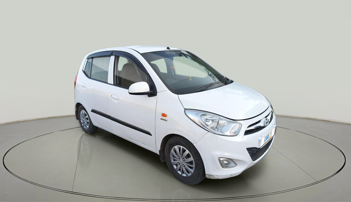 2015 Hyundai i10 SPORTZ 1.1, Petrol, Manual, 99,976 km, exterior