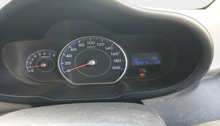 2015 Hyundai i10 SPORTZ 1.1, Petrol, Manual, 99,976 km, interior