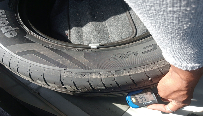 2021 Hyundai Creta SX EXECUTIVE 1.5 PETROL, Petrol, Manual, 1,11,753 km, tyre