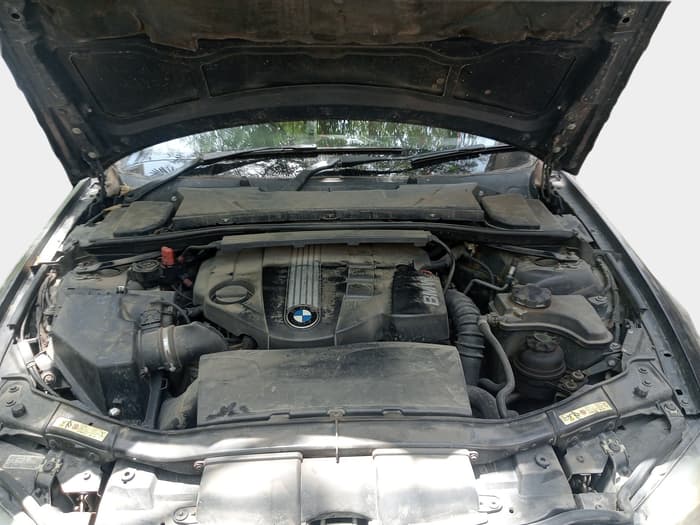 2010 BMW 3 Series 320d, Diesel, Automatic, 1,37,453 km, exterior