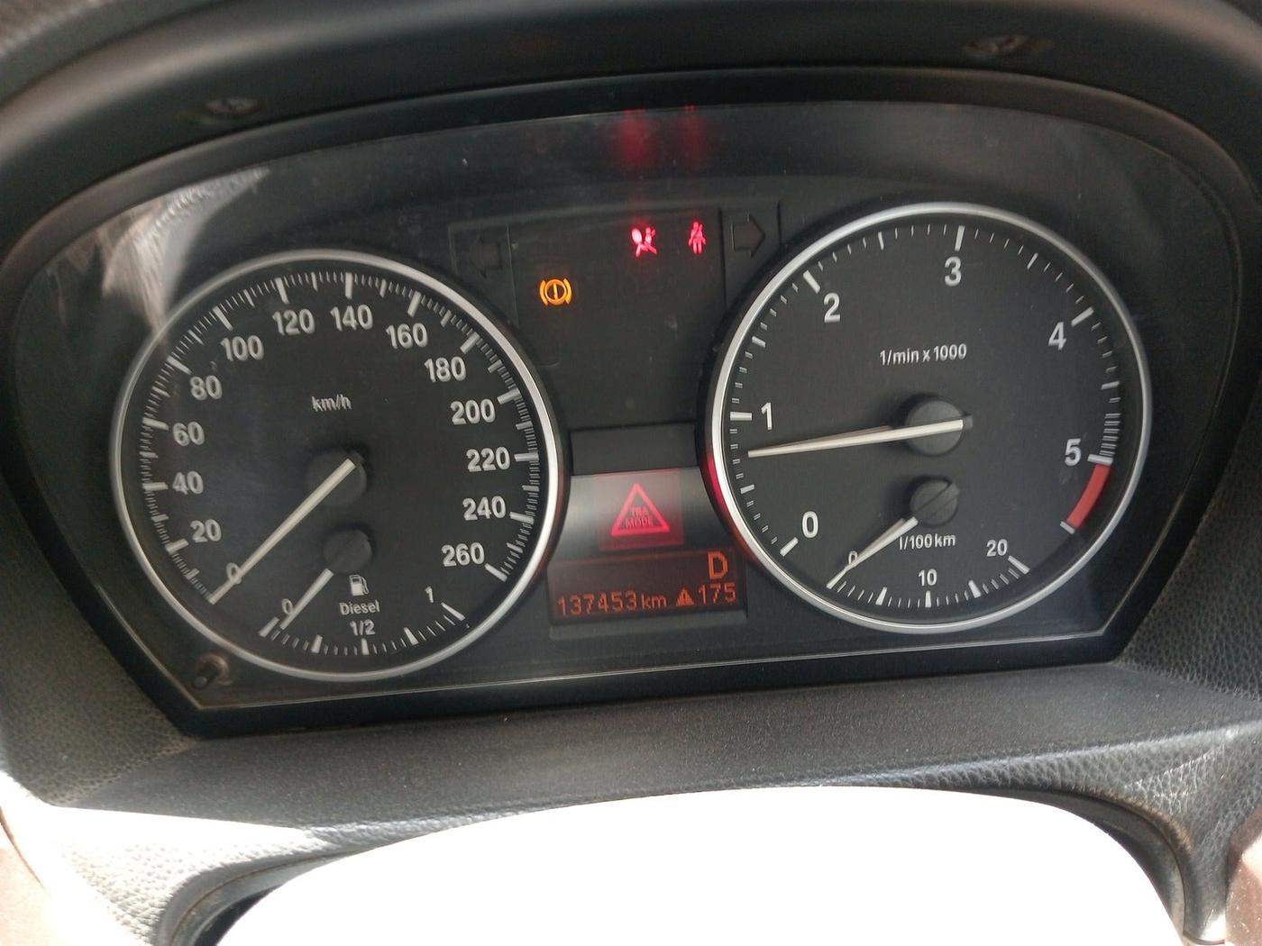 2010 BMW 3 Series 320d, Diesel, Automatic, 1,37,453 km, interior