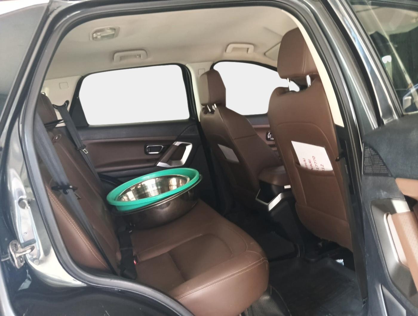 2019 Tata Harrier XZ 2.0L, Diesel, Manual, 1,39,500 km, interior